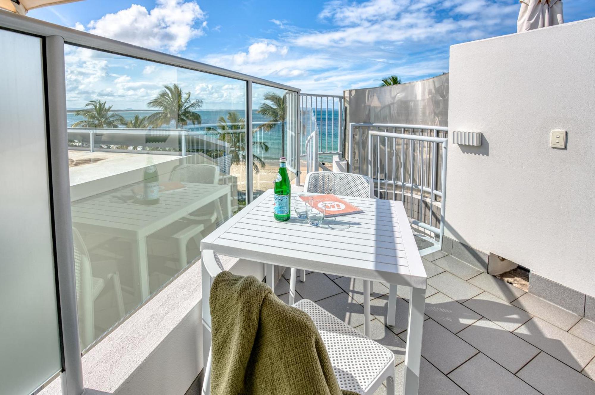On The Beach Noosa Resort Екстериор снимка